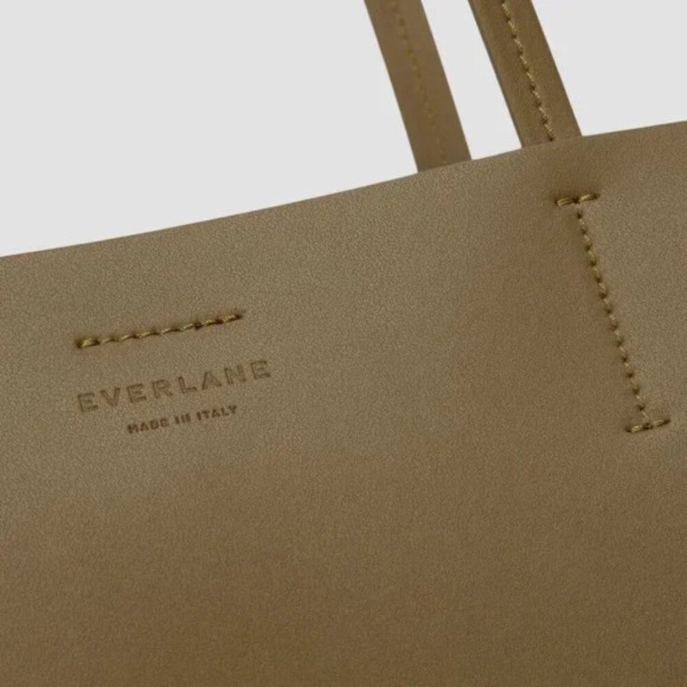 Everlane The Luxe Italian Leather Tote | Beech Color - Picture 4 of 7